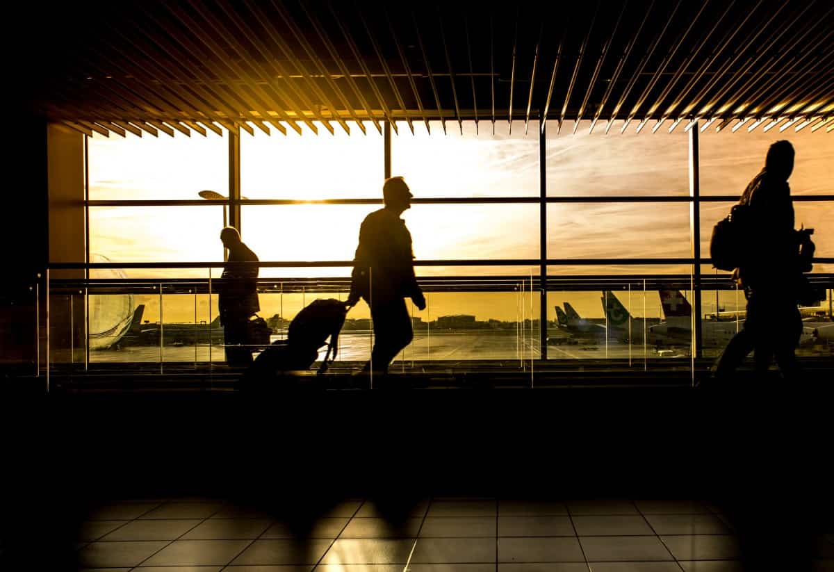 viajero en terminal