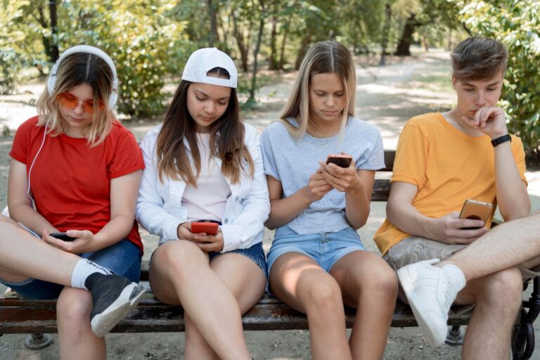 redes sociales problema salud mental menores