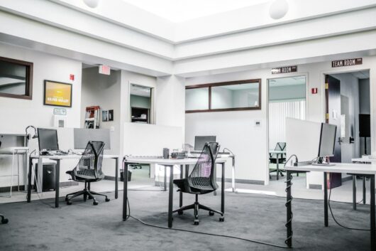 Home Elementor 16 clean desktop office