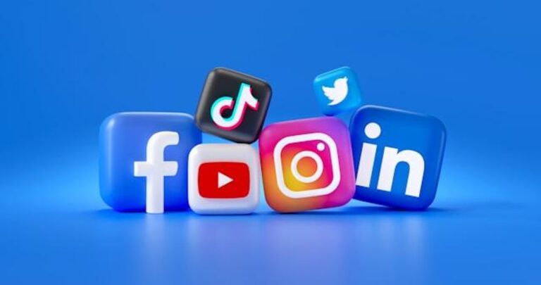 redes sociales crm gratuito
